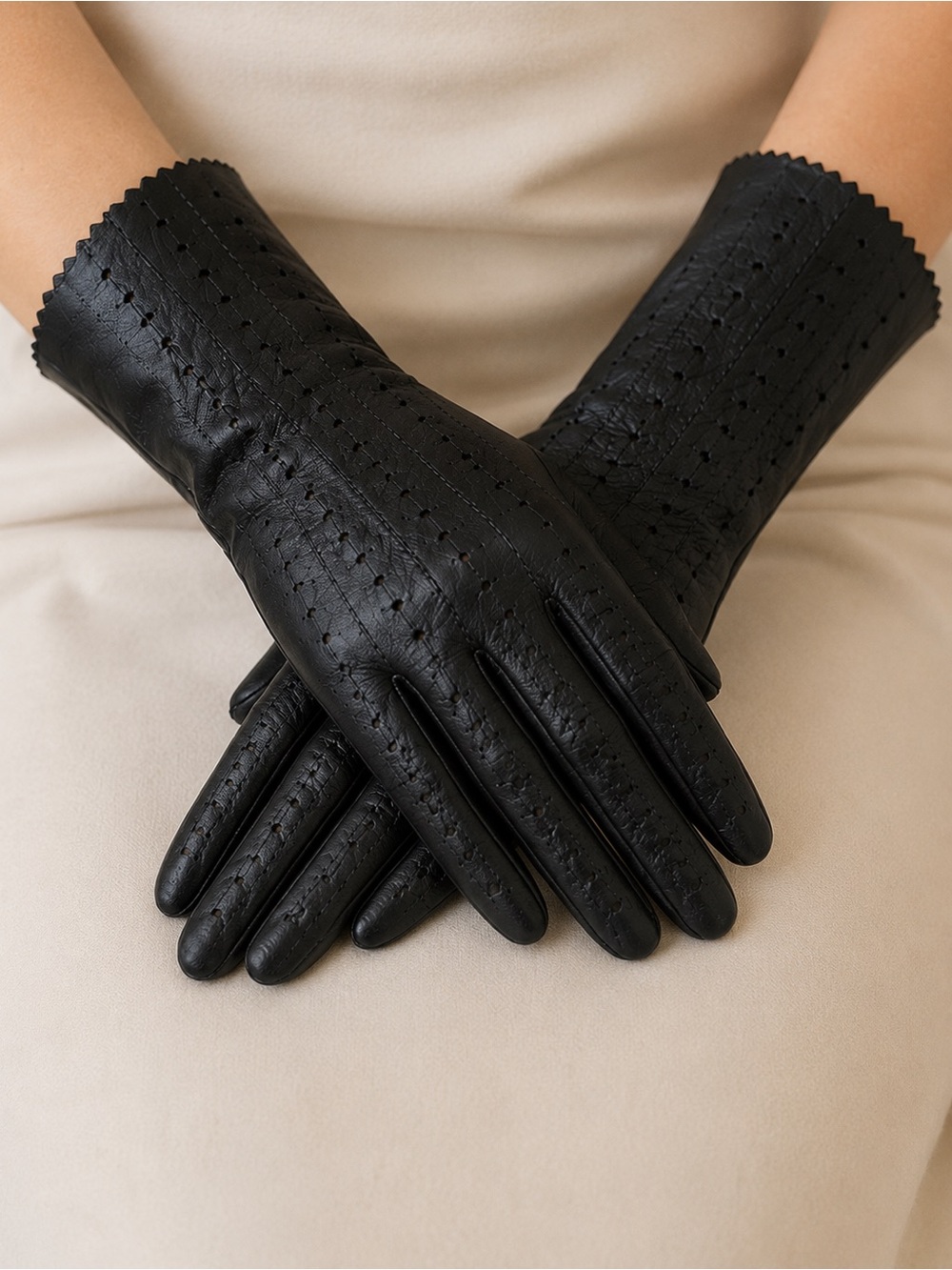 Vintage Carolina Amato Perforated Black Soft Leather Dress Gloves Mid Length 7.5